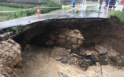 Mưa lớn gây sạt lở ở Lai Châu, QL32 tê liệt hoàn toàn