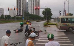 Công an thông tin vụ "tài xế GrabBike vượt đèn đỏ đâm vào xe chở công nhân"