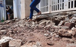 Đắk Lắk: Nhà thầu thi công đường... người dân mất lối vào nhà