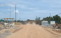 Người dân khốn khổ “bị cách ly” vì Tỉnh lộ 569 xuống cấp