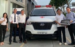 Ông Đoàn Ngọc Hải lái xe cứu thương chở bệnh nhân nghèo về quê miễn phí