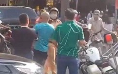Bị lập biên bản vi phạm, 2 người đàn ông lớn tiếng, cự cãi xô đẩy CSGT