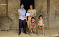 Mạnh thường quân tiếp sức người cha nuôi 4 con thơ, vợ liệt giường do TNGT