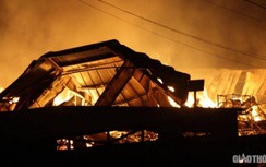 Trắng đêm vật lộn với lửa, khống chế đám cháy tại công ty rộng 28.000m2