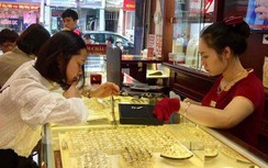 Giá vàng hôm nay 8/9: Giảm trước áp lực của đồng USD