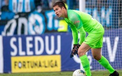 Thủ thành Việt kiều Filip Nguyễn nhận trái đắng vì quá tự tin