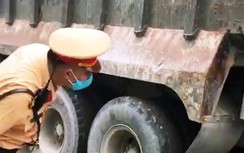 Đồng Nai: Điều tra vụ xe tải biển đỏ chở "có ngọn" chống đối CSGT trên QL1K