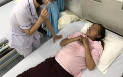 Cứu kịp thời người phụ nữ mang thai định nhảy cầu rồi lao vào xe tải