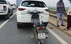 TNGT trên cầu Nhật Tân: Tài xế ôtô nghi say rượu, ngủ trên xe đỗ giữa đường