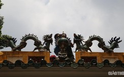 9X trộm trái châu gần 100 năm tuổi ở lăng Ông Bà Chiểu, TP.HCM khai gì?