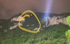 Nghẹt thở giải cứu 2 học sinh mắt kẹt trên núi trong đêm ở Thái Nguyên