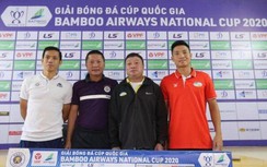 HLV Viettel có hành động "kỳ lạ" trong buổi họp báo chung kết Cúp Quốc gia