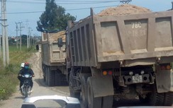 Phú Yên: Xe quá tải "đại náo" đường làng, vắng bóng lực lượng TTKS