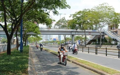 TP.HCM: Cầu bộ hành nơi cần chẳng có, nơi có không cần
