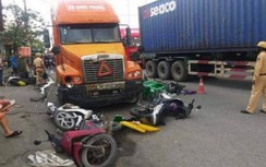 Tài xế xe container uống rượu tông liên hoàn 7 xe máy, 6 người bị thương