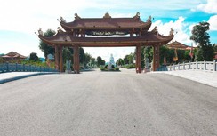 Hà Tĩnh: Chưa được phép đã bán đất cho "người chết" với giá "trên trời"