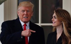 Vợ chồng ông Donald Trump có thể đã nhiễm Covid-19 từ nữ trợ lý Hope Hicks
