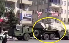 Video: Thổ Nhĩ Kỳ dồn dập đưa tên lửa S-400 đến gần bờ Biển Đen