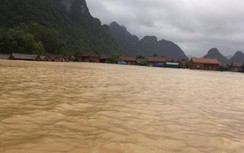 Miền Trung: 13 người chết, mất tích; hàng trăm điểm quốc lộ sạt lở, ngập