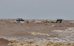 Tàu Vietship chìm trên biển: Khó tiếp cận, 8 thuyền viên đang bị nguy hiểm