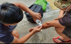 Video: SOS trên đèo Lò Xo - thắm đượm tình người