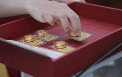 Giá vàng hôm nay 13/10: Lùi về ngưỡng 1.920 USD/ounce