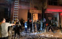 2 người lớn, 3 trẻ em mắc kẹt trong đám cháy cửa hàng gas đã được cứu thoát