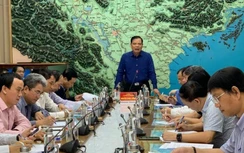 Áp thấp nhiệt đới lại gây mưa lớn, cảnh báo hồ chứa miền Trung đã đầy nước