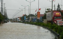 QL1A ngập sâu gần 1m, BOT Quảng Trị phải xả trạm