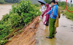 Mưa lớn kéo dài gây sạt lở, đe dọa an toàn đường sắt Bắc - Nam