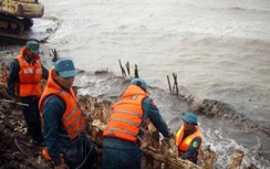 Gần 6 km đê biển sạt lở nghiêm trọng, Chủ tịch Cà Mau ra “tối hậu thư”