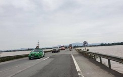 QL1 qua miền Trung: Nước rút khỏi mặt đường, xe cộ đi lại bình thường?