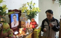 Ngóng vọng công nhân ở Rào Trăng 3: Về đi con, ngoài kia lạnh lắm!