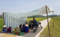 Vì sao dân lại chặn không cho xe vào bãi rác Nam Sơn?