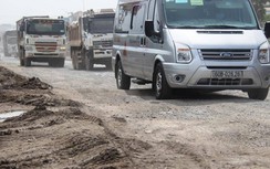 Quốc lộ 51 tan nát, oằn mình chịu xe cộ cày xới mỗi ngày