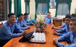 Gác việc nhà, thanh tra giao thông "trực chiến" phòng chống bão số 9