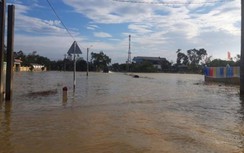 20 ngày vẫn còn ngập, dân vùng rốn lũ Huế - Quảng Trị "kêu trời"