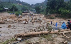 Video: Bàng hoàng cảnh lũ ống cuốn phăng cầu cống, nhà cửa ở Quảng Nam