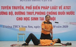 Hà Nội: Hơn 600 học sinh tham gia tìm hiểu kỹ năng phòng chống đuối nước