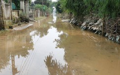 Múc nước rửa dọn nhà sau lũ, người đàn ông rớt xuống giếng tử vong