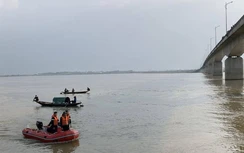 Nghệ An: Tìm kiếm nam thanh niên 9X nhảy cầu đường bộ Yên Xuân