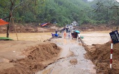 Nối thông cầu tràn bị lũ cuốn trên ĐT 571 ở Quảng Trị