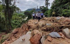 Lũ quét gây sạt lở nghiêm trọng ở Bình Định, tính phương án di dời dân