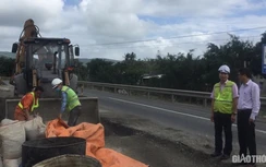 Khẩn trương sửa chữa triệt để hư hỏng QL1 qua Phú Yên sau bão lũ