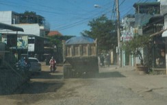 Cận cảnh xe ben "khủng", chở đất có ngọn tung hoành phố huyện ở Lâm Đồng