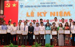 Đại học GTVT TP.HCM vinh danh nhiều nhà giáo tiêu biểu ngày 20/11