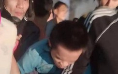 Trong đêm, 100 cảnh sát cùng hàng trăm người vây bắt tên tội phạm bỏ trốn