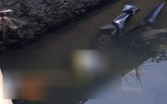 Video TNGT ngày 23/11: Hai thanh niên tử vong cạnh xe máy ở dưới suối