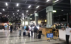 Tân Sơn Nhất: Lắp thêm 2 thang máy, bố trí nhân viên hỗ trợ hành khách