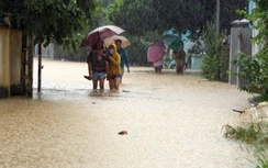 Mưa lũ Khánh Hòa: 2 người chết và mất tích, nhiều tuyến đường bị cô lập